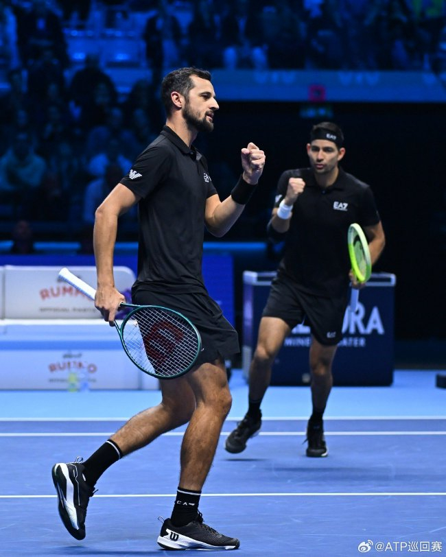 美网翻盘ATP总决赛,阿尔卡拉斯扛起全队 美网翻盘ATP总决赛,阿尔卡拉斯扛起全队