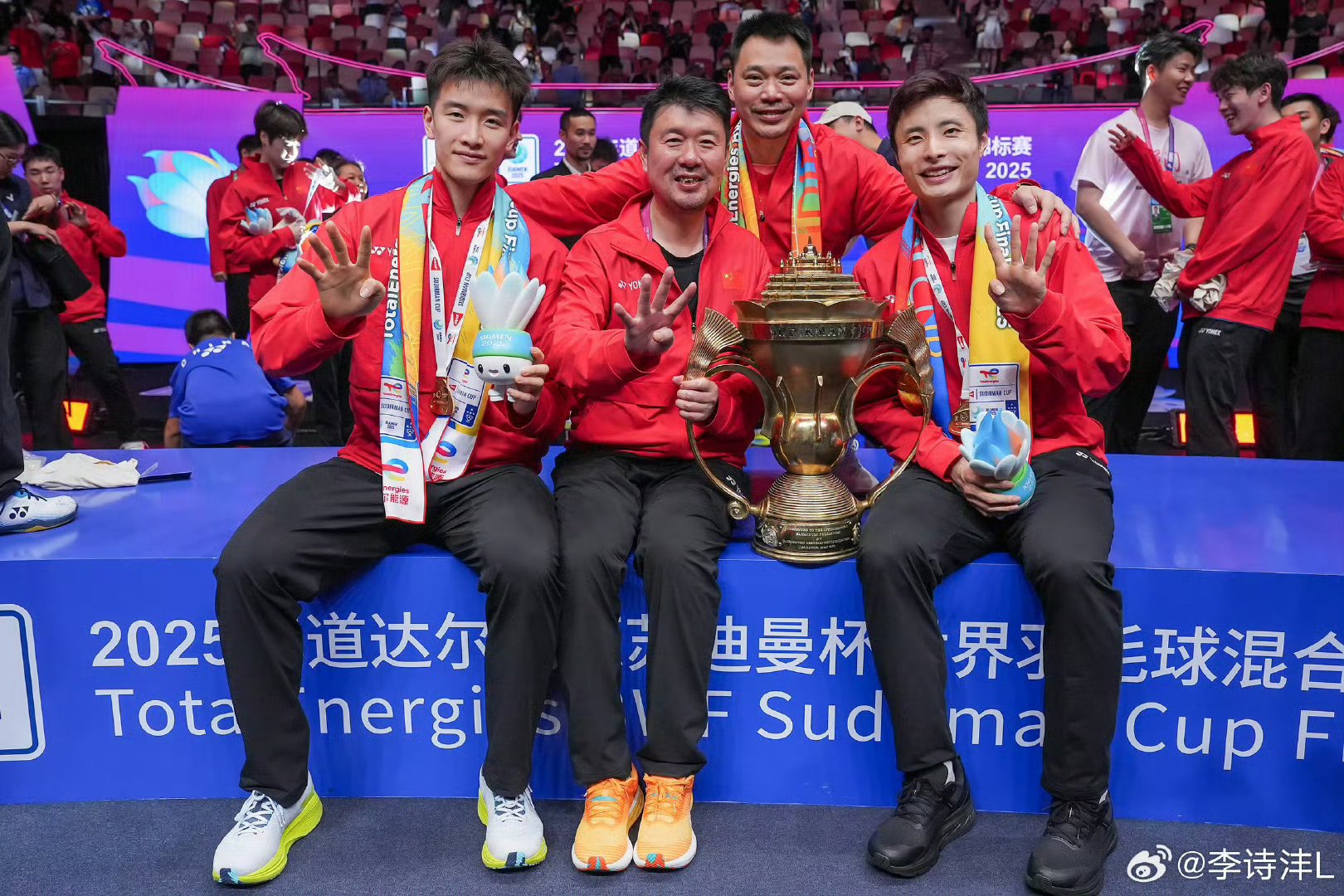 德国队完胜韩国队,石宇奇高光表现 德国队完胜韩国队,石宇奇高光表现