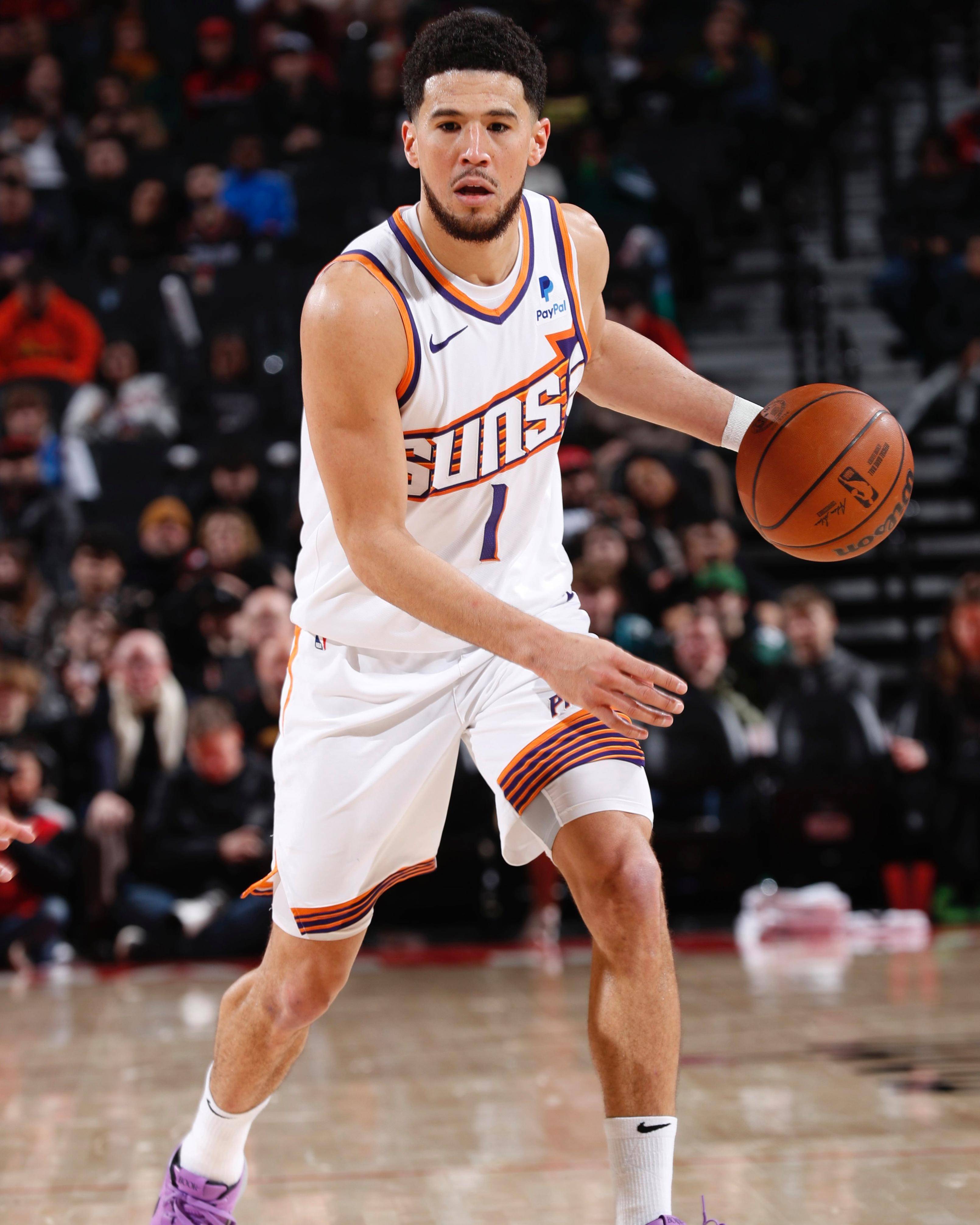 雄鹿翻盘国王,布克刷新纪录 雄鹿翻盘国王,布克刷新纪录