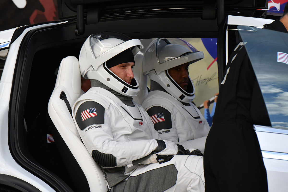 阿斯顿马丁横扫雷诺车队，皮亚斯特里惊艳四座