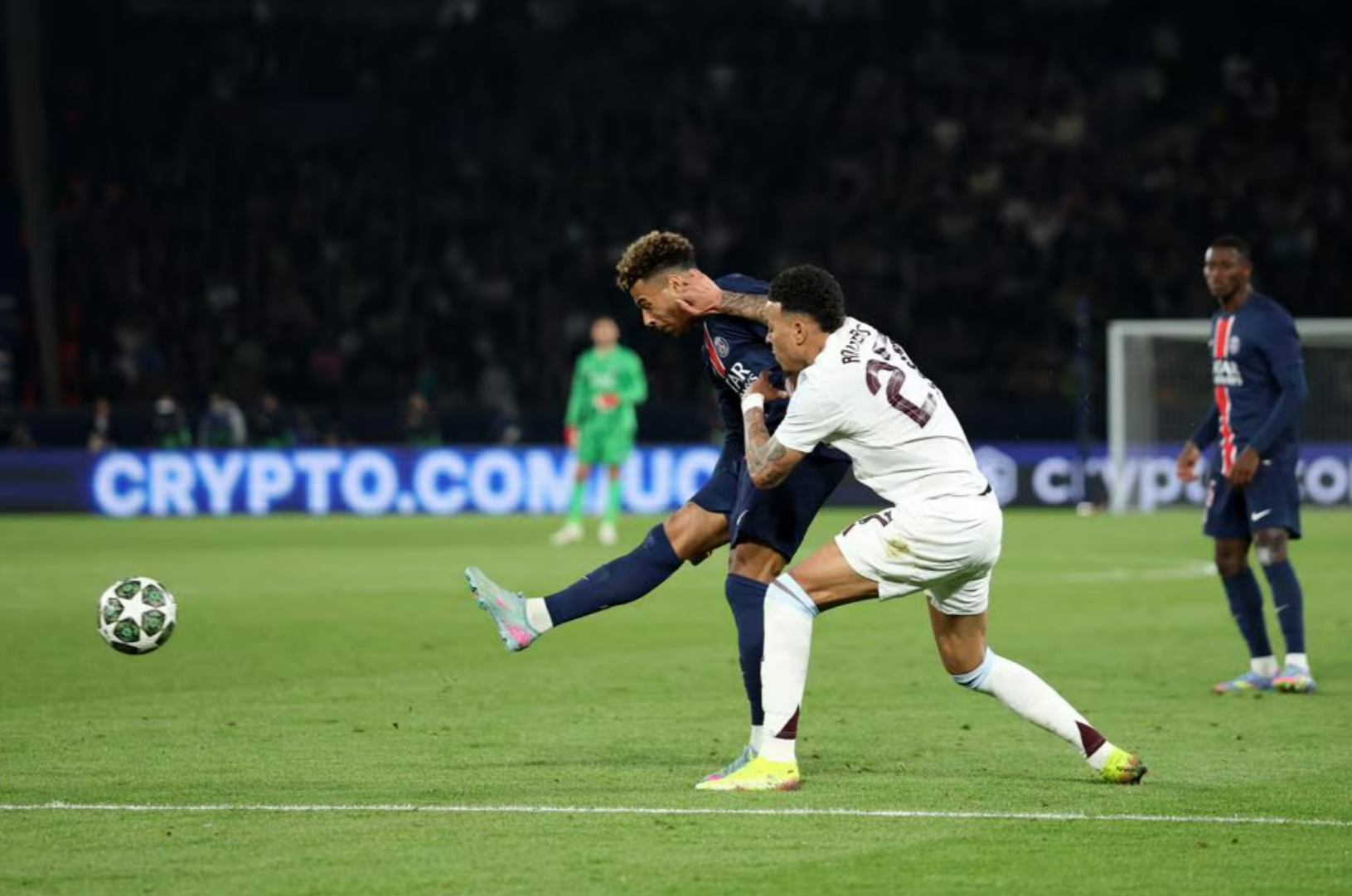 拉沃尔杯鏖战戴维斯杯,阿尔卡拉斯统治全场 拉沃尔杯鏖战戴维斯杯,阿尔卡拉斯统治全场