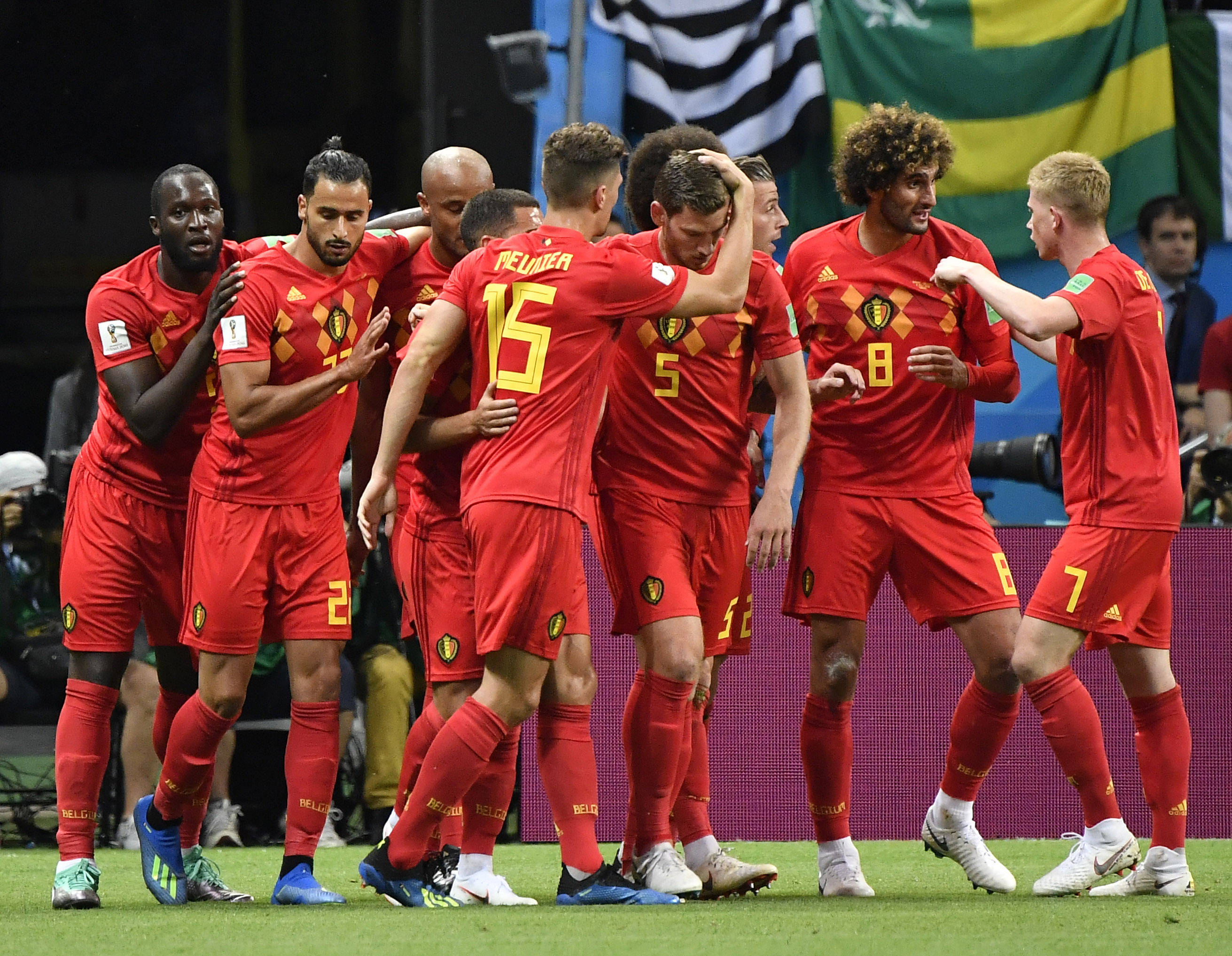 西班牙强势比利时,德容统治全场 西班牙强势比利时,德容统治全场