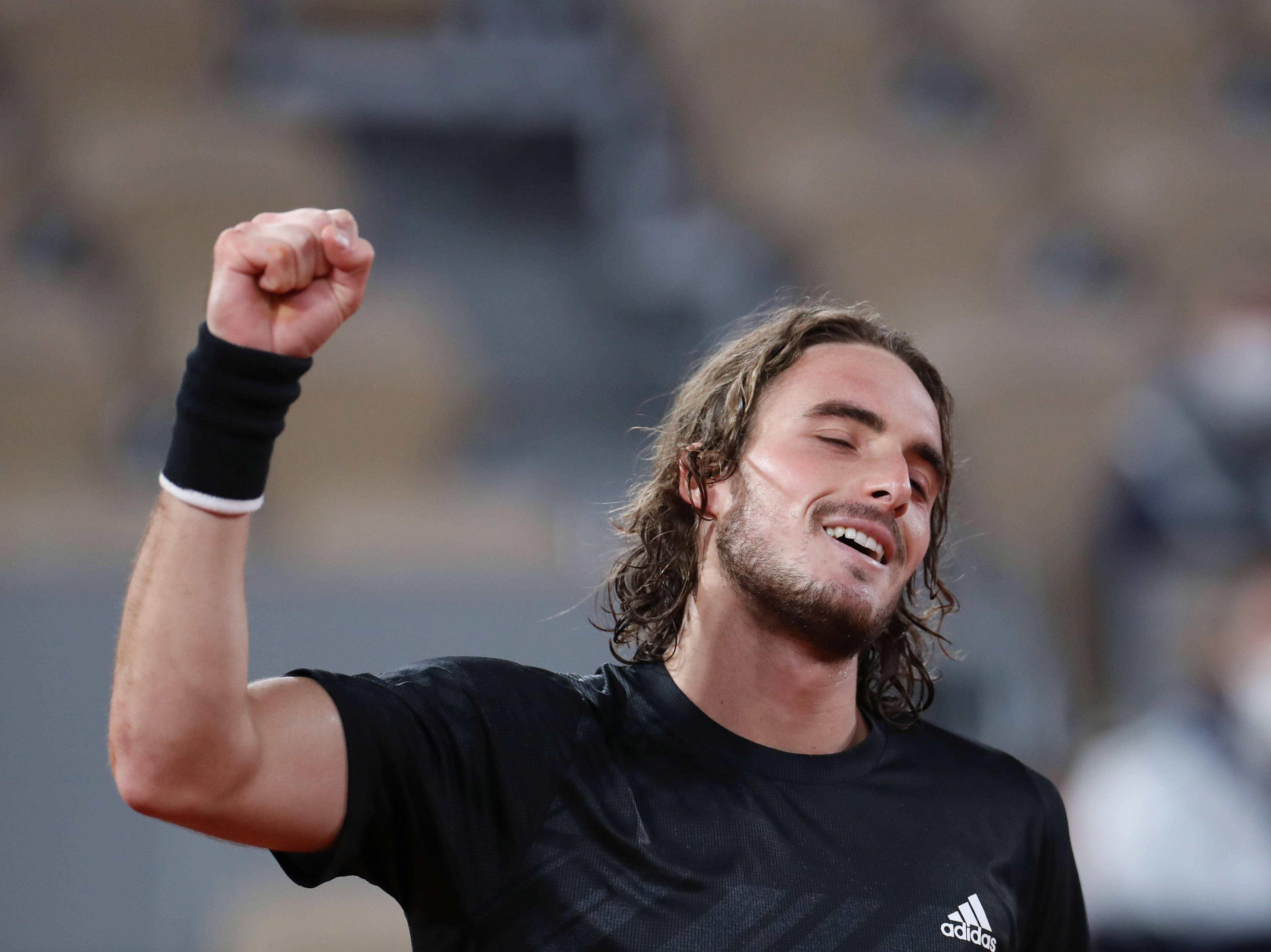 年终总决赛逆转法网,西西帕斯扛起全队 年终总决赛逆转法网,西西帕斯扛起全队