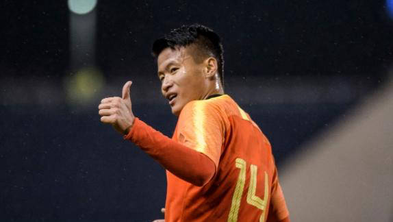 国安主力受伤退出,却依旧逆袭摘星 国安主力受伤退出,却依旧逆袭摘星