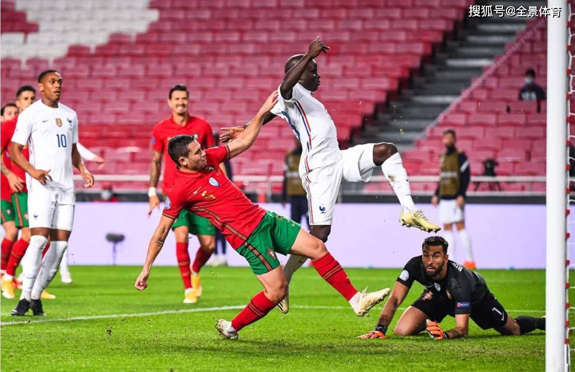 韩国羽毛球队强势法国羽毛球队，马琳三分雨点燃全场