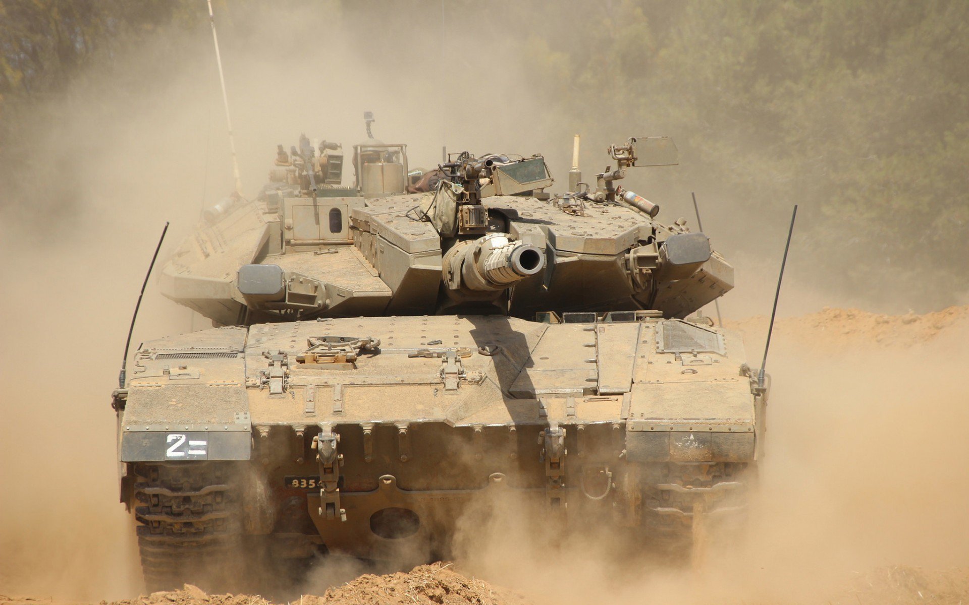 绿茵场的双重奏，哈兰德稳定输出不掉线，阿尔及利亚风暴冲垮佛罗伦萨