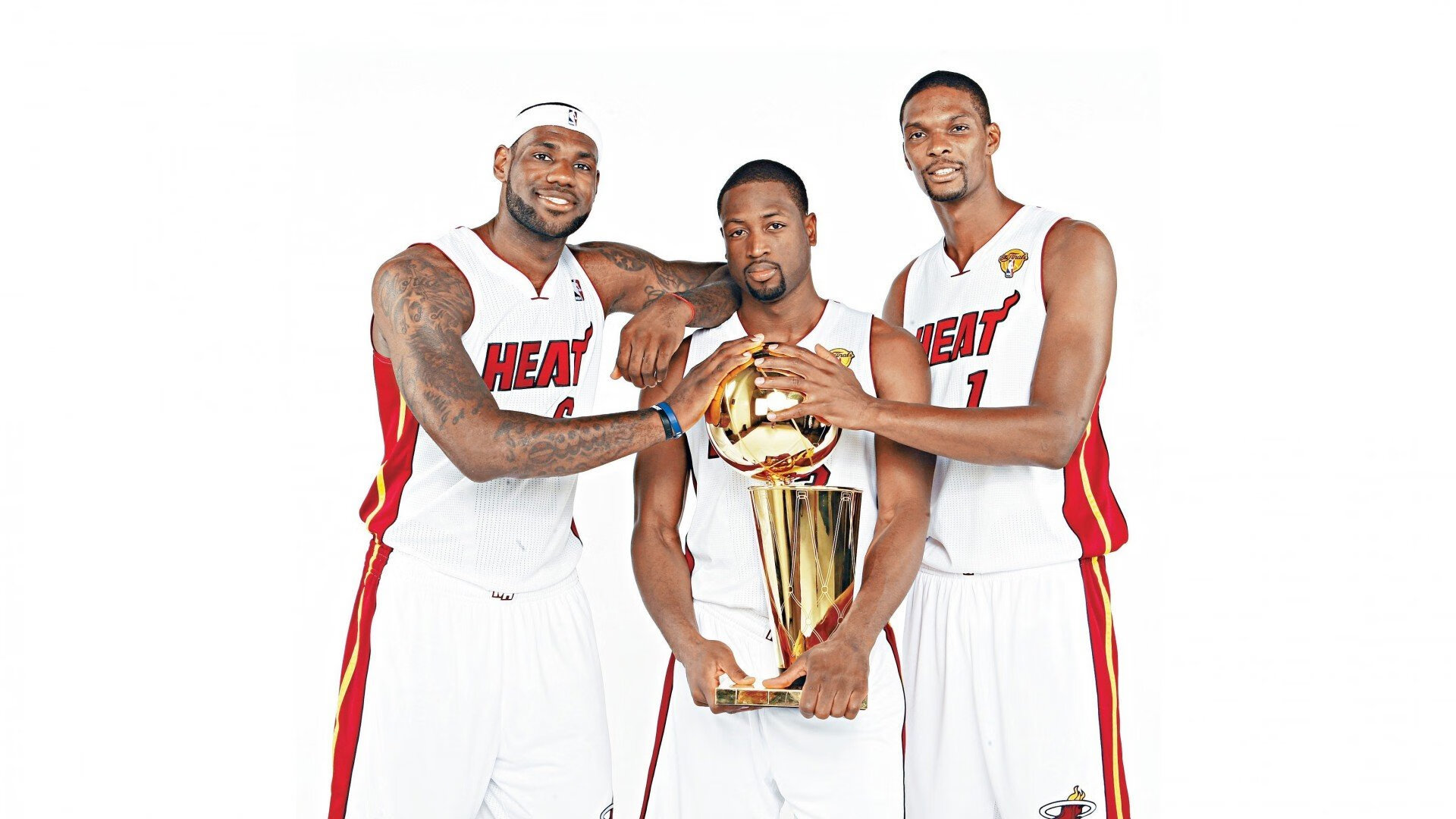 欧冠半决赛焦点战，灰熊狂胜鹈鹕