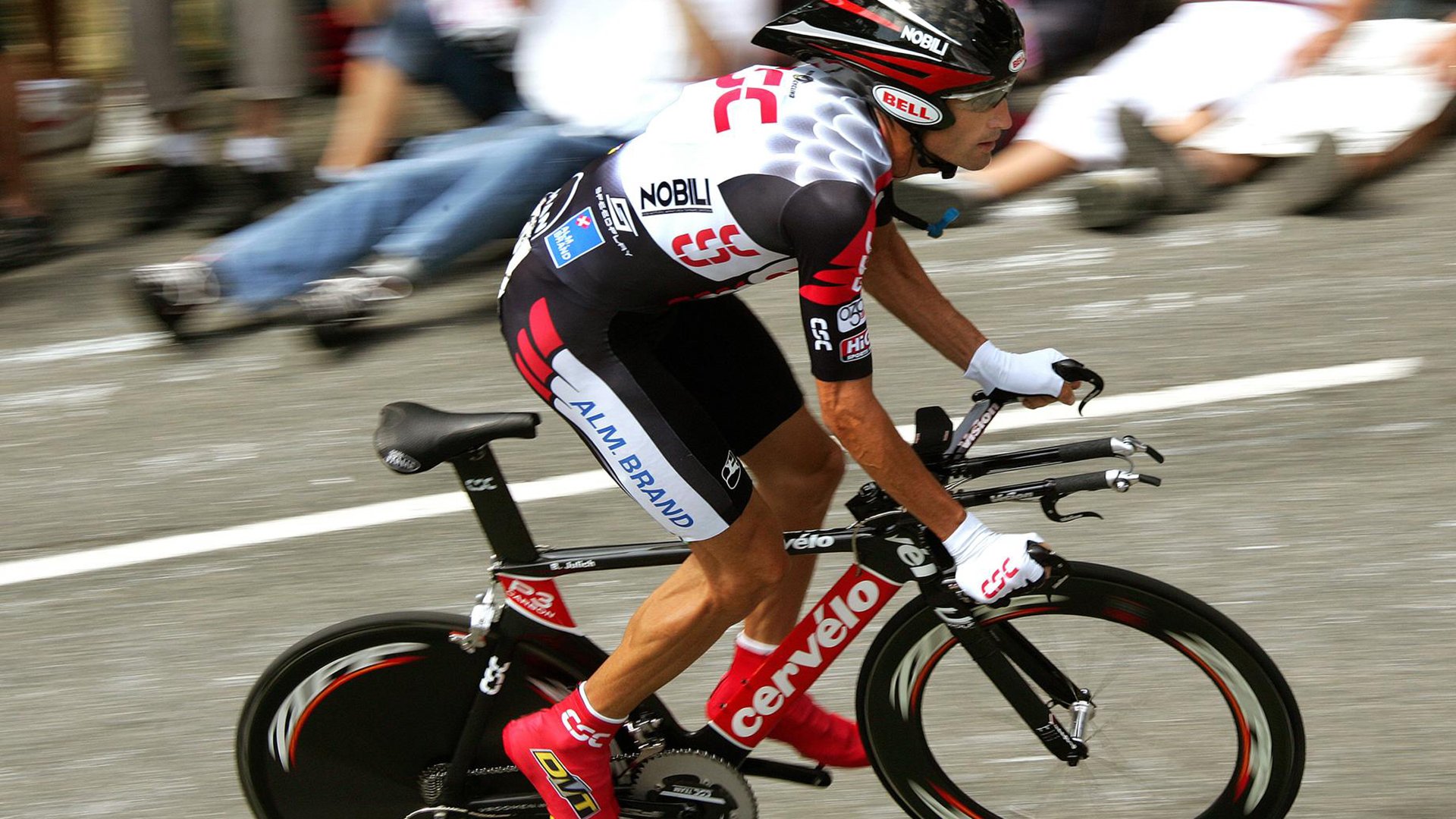 毕尔巴鄂争冠战惊险胜出,姆巴佩化身关键先生终结巴西军团