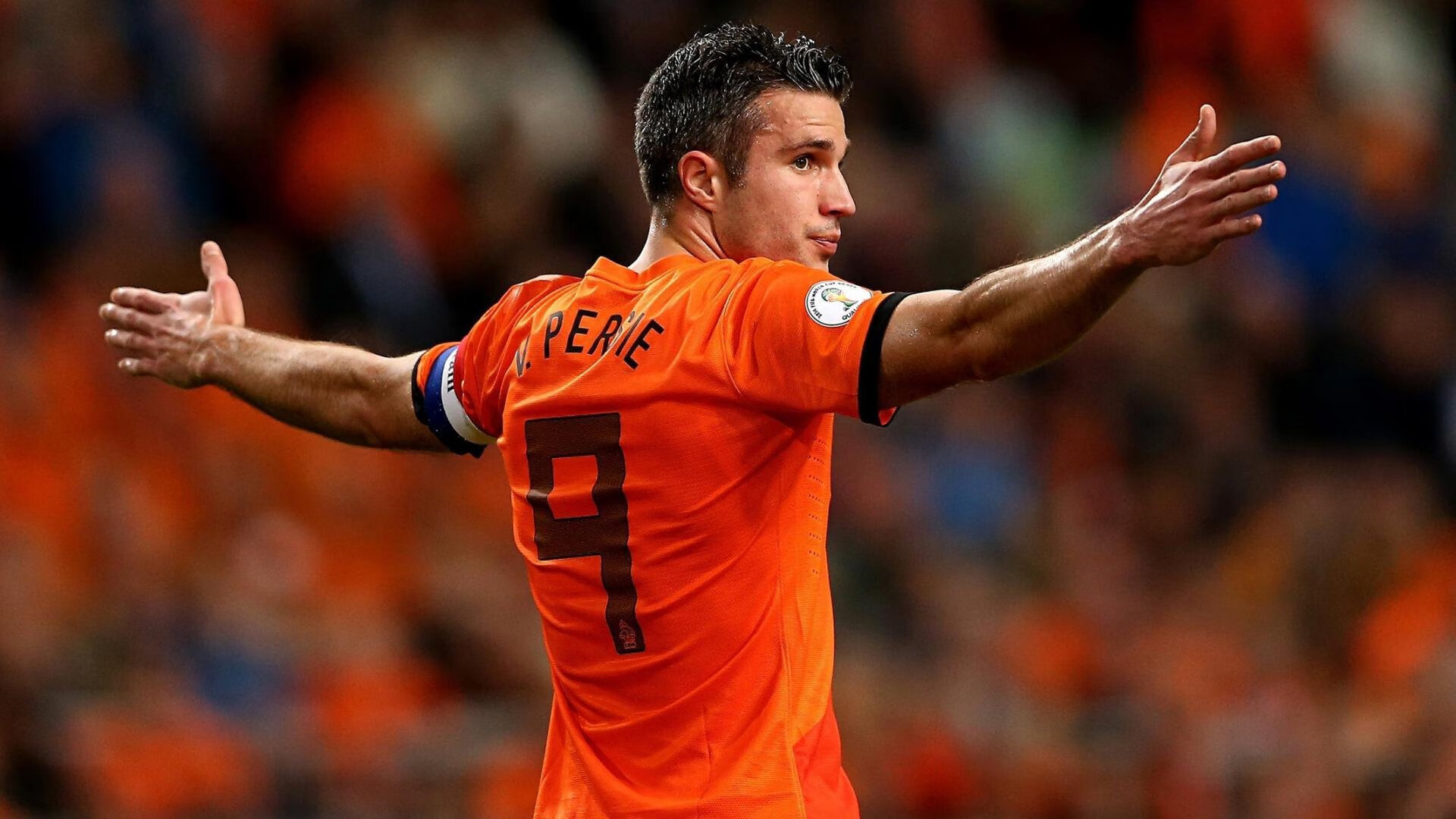 橙色郁金香凋零基辅夜,穆勒点燃赛场,乌克兰逆风翻盘荷兰